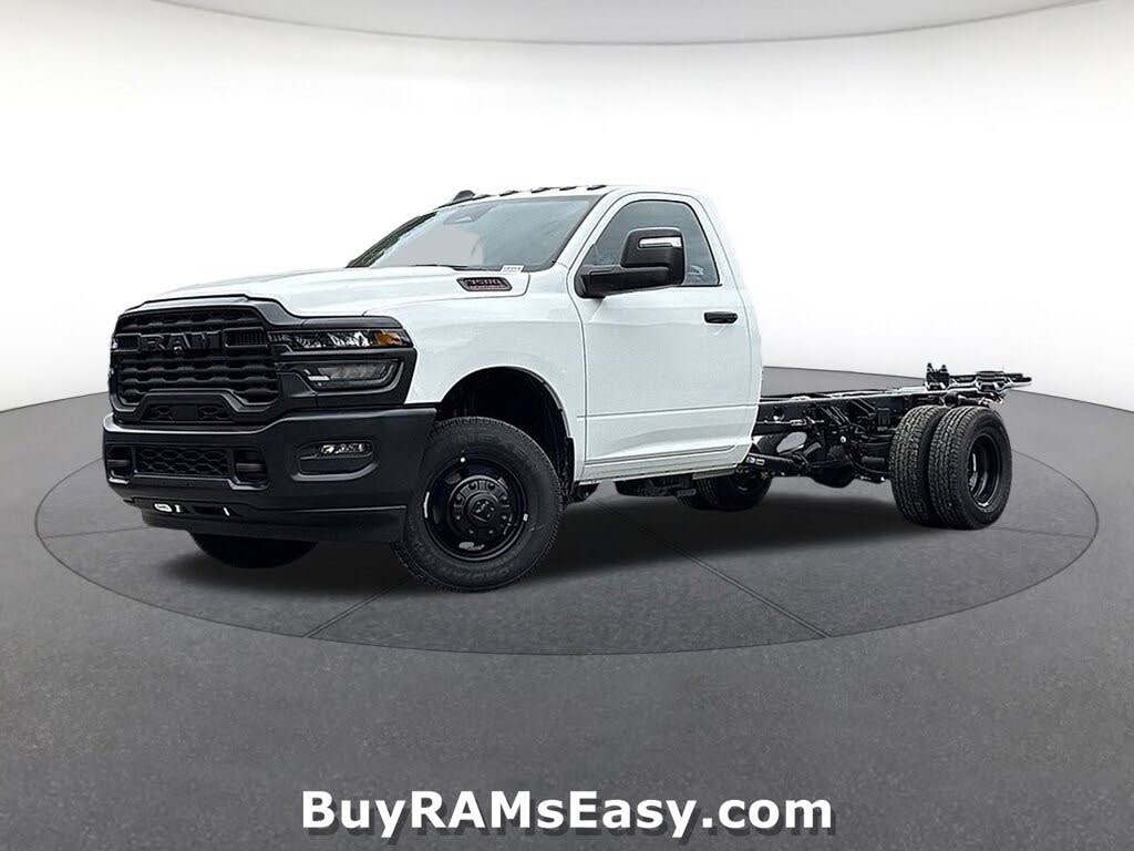 2026 RAM 3500 Chassis Tradesman Regular Cab LB DRW RWD