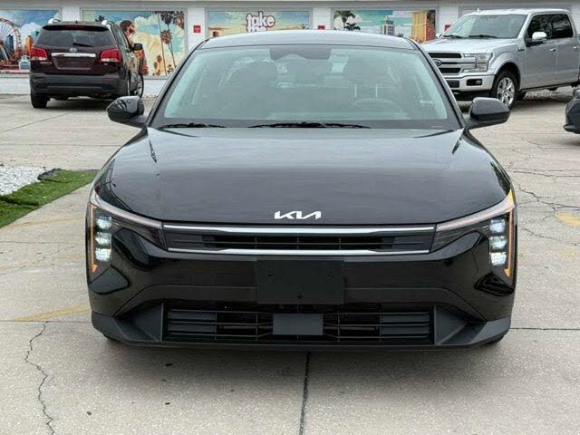 2025 Kia K4 LX FWD