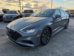 Hyundai Sonata Luxury FWD