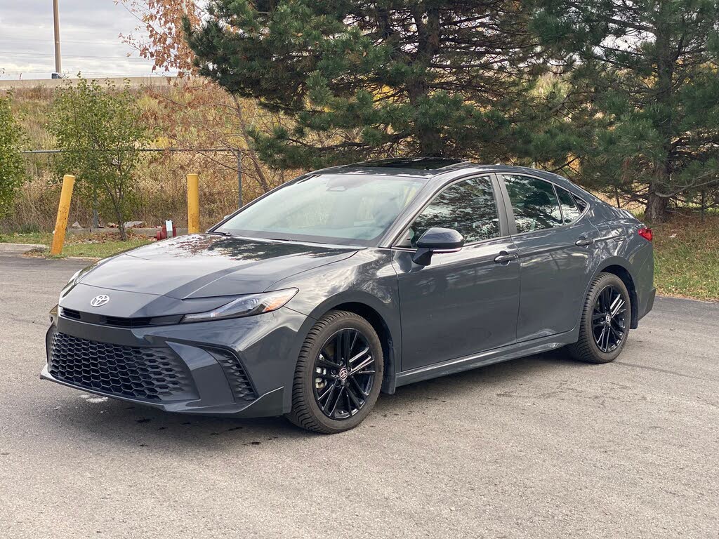 2025 Toyota Camry SE AWD