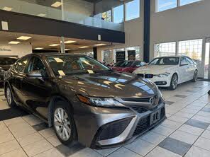 Toyota Camry SE FWD