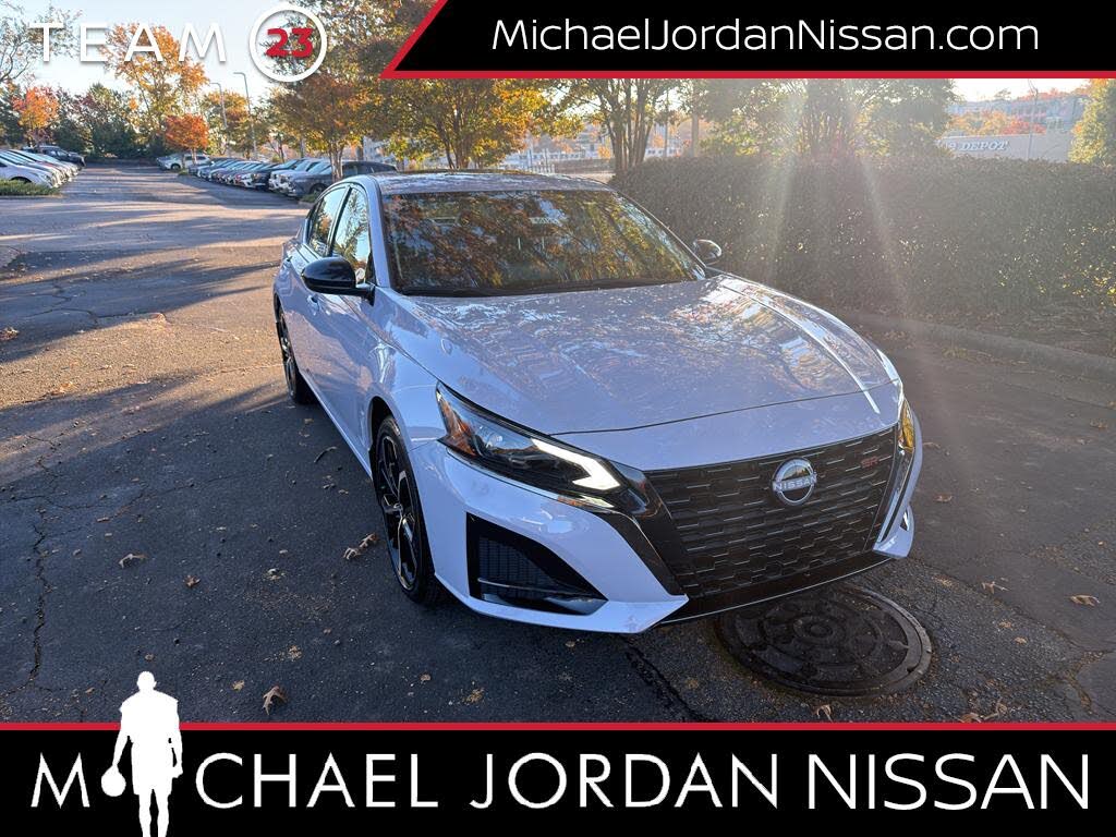 2025 Nissan Altima 2.5 SR FWD