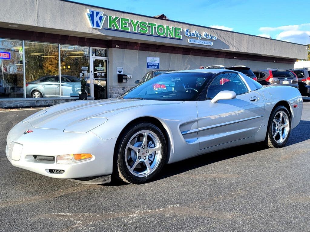 2000 Chevrolet Corvette Coupe RWD