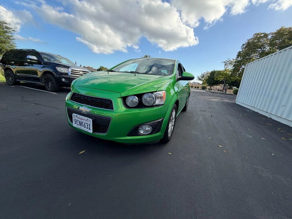 2014 Chevrolet Sonic LT Hatchback FWD