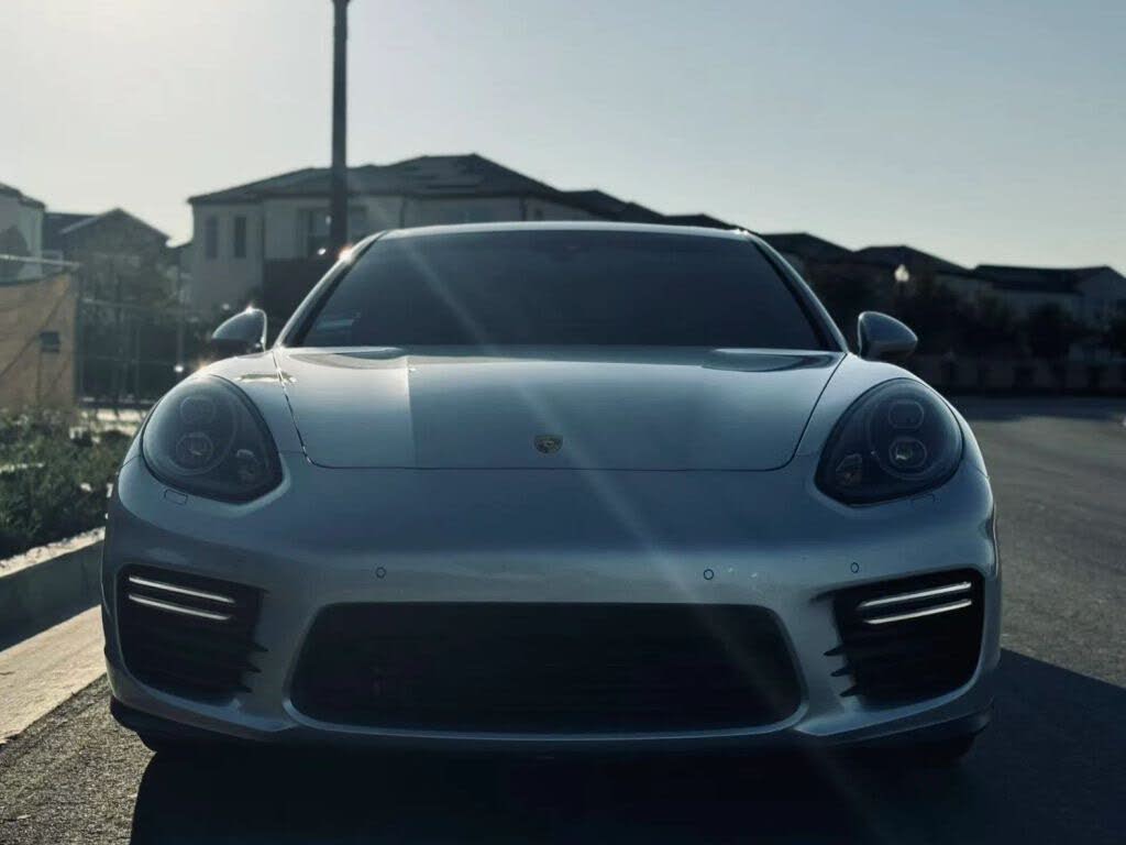 2015 Porsche Panamera GTS