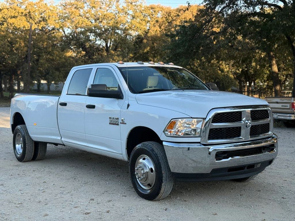 2018 RAM 3500 Tradesman Crew Cab LB DRW 4WD