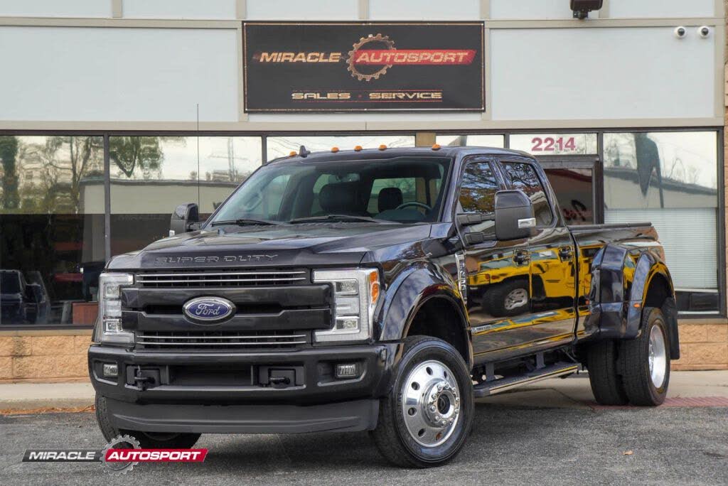 2019 Ford F-450 Super Duty Lariat Crew Cab LB DRW 4WD