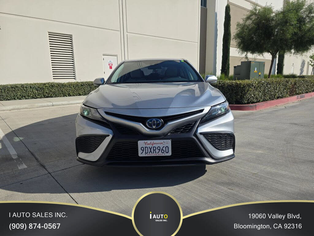 2023 Toyota Camry Hybrid SE FWD