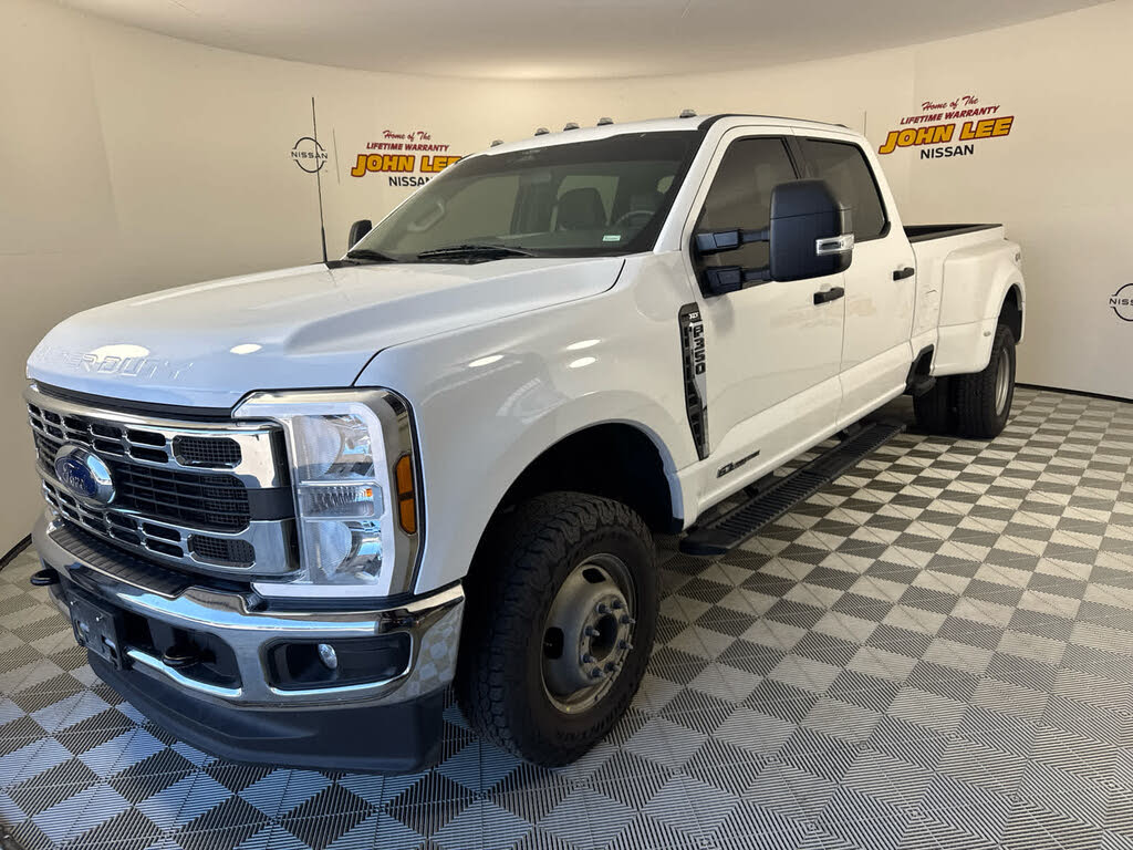 2024 Ford F-350 Super Duty XLT Crew Cab LB DRW 4WD