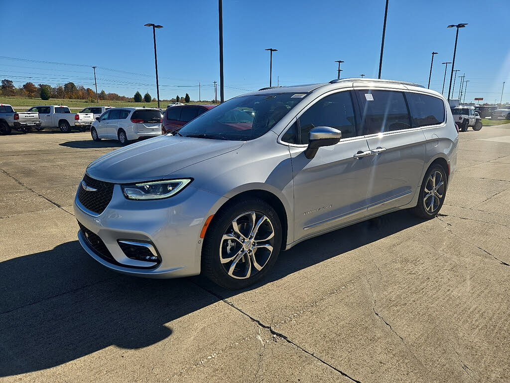 2026 Chrysler Pacifica Pinnacle FWD