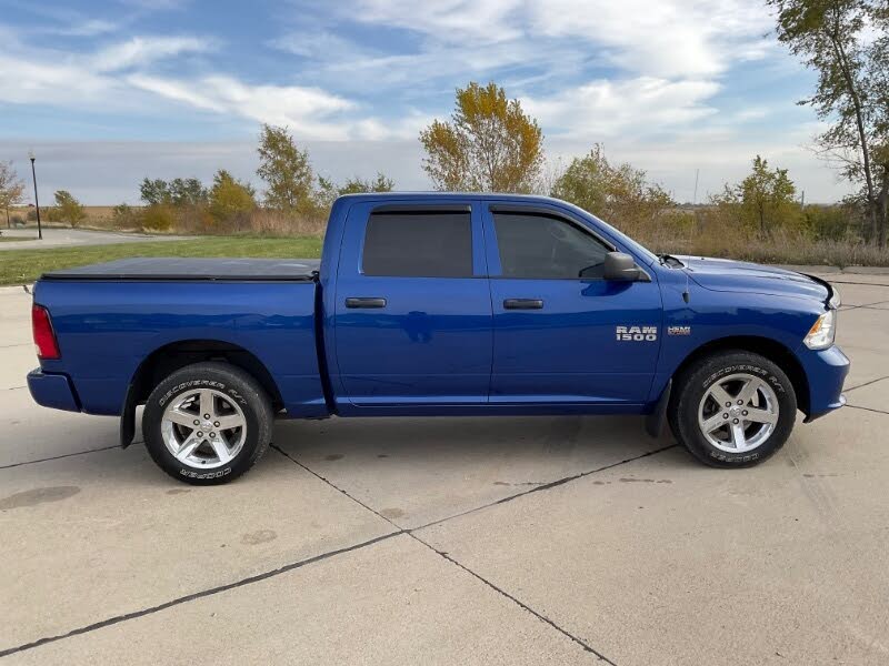 2015 RAM 1500 Express Crew Cab 4WD