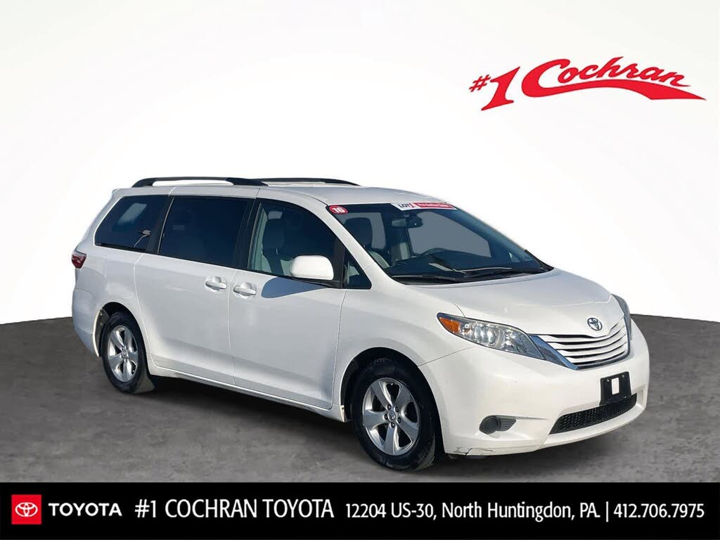 2016 Toyota Sienna XLE 7-Passenger Auto Access Seat