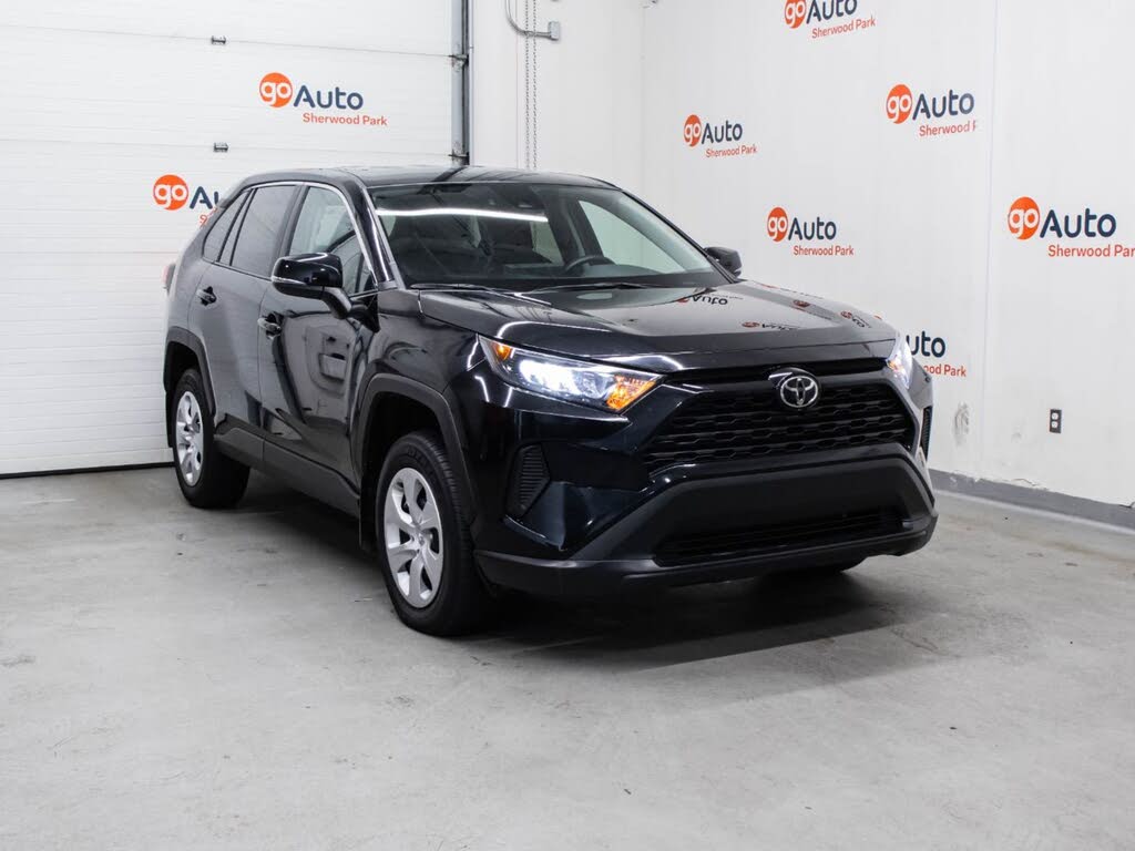 Toyota RAV4 LE AWD 2024