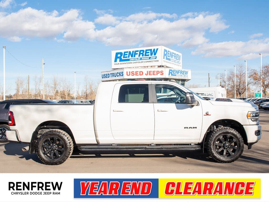RAM 3500 Laramie Mega Cab 4WD 2024