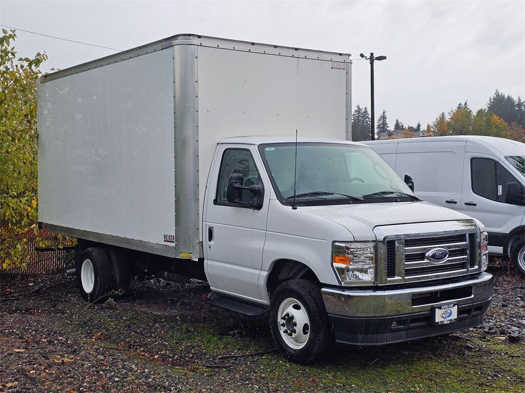 2024 Ford E-Series Chassis E-450 SD Cutaway 158 DRW RWD