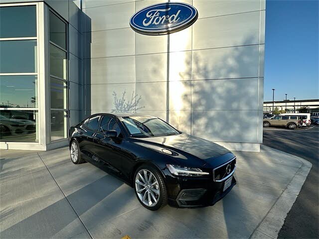 2020 Volvo S60 T5 Momentum FWD