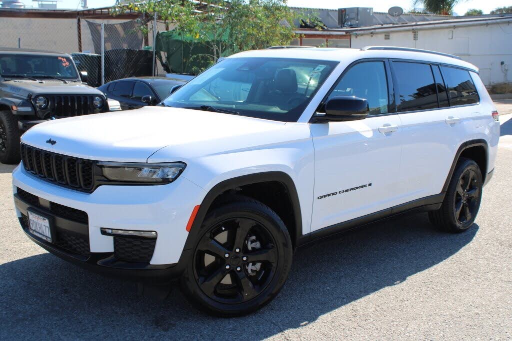 2023 Jeep Grand Cherokee L Limited RWD