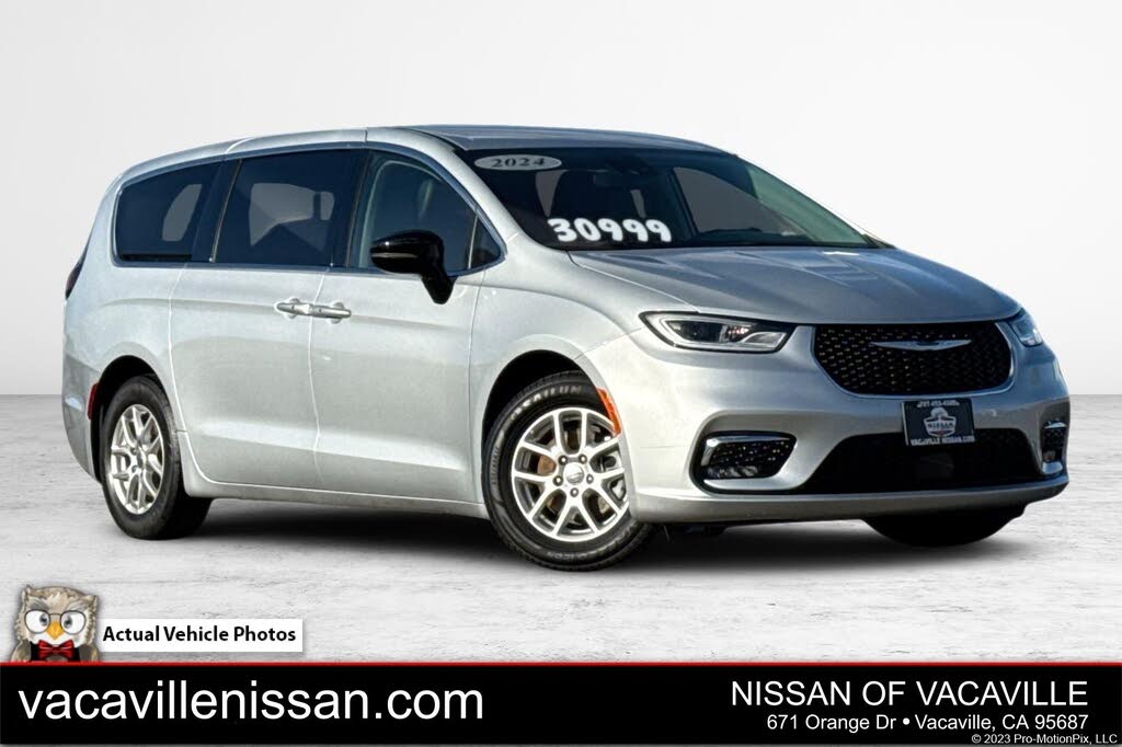 2024 Chrysler Pacifica Touring L FWD