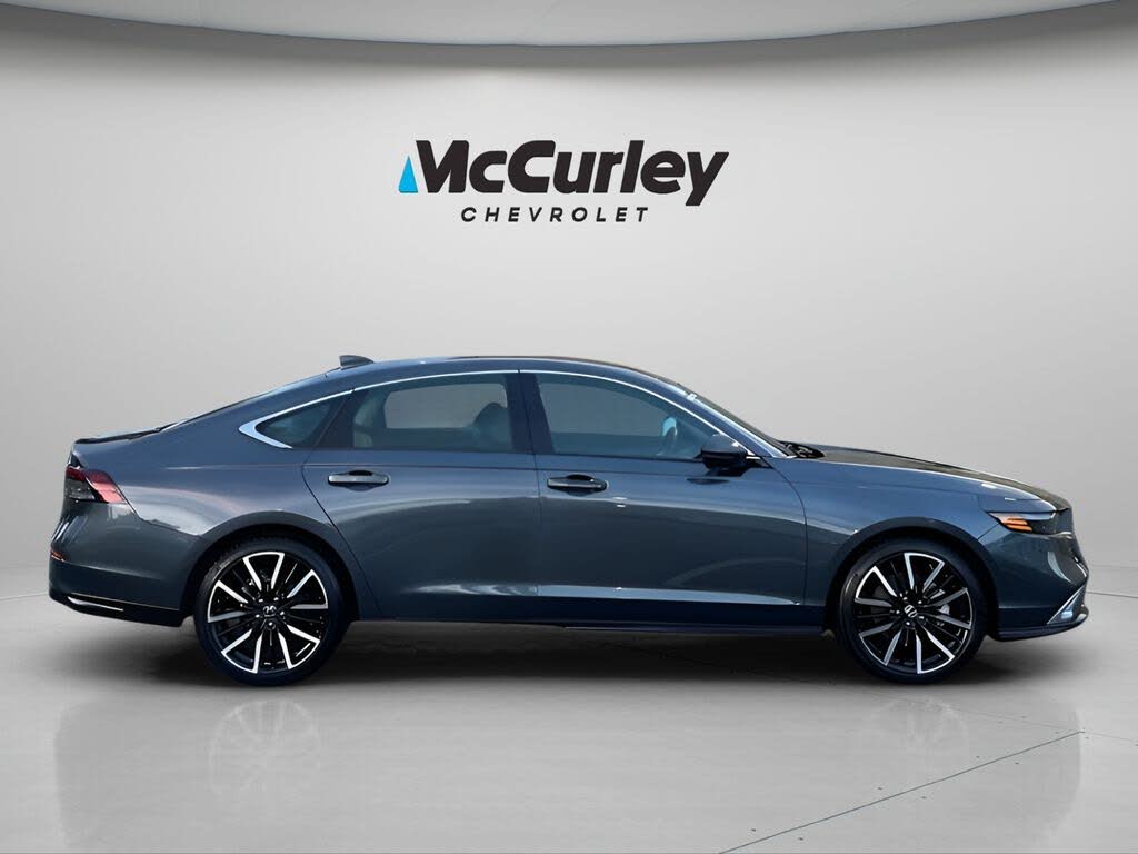 2025 Honda Accord Hybrid Touring FWD