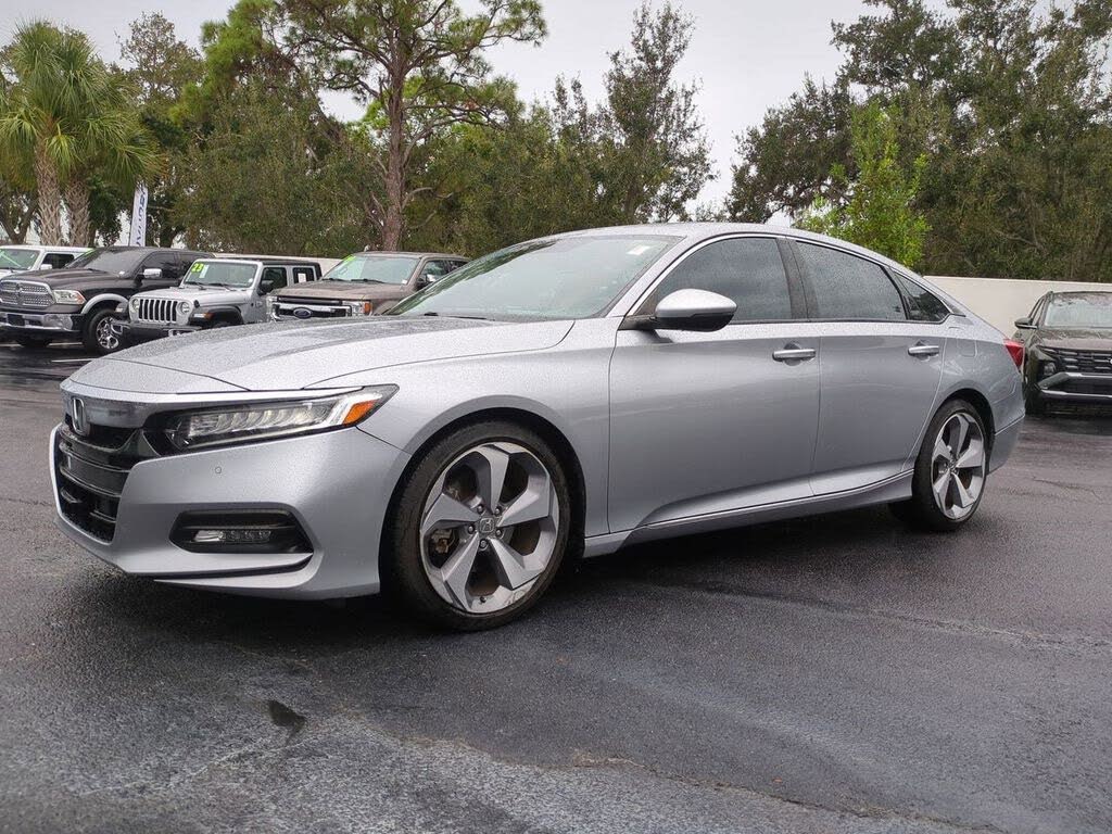 2018 Honda Accord 2.0T Touring FWD