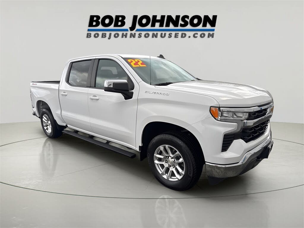 2022 Chevrolet Silverado 1500 LT Crew Cab 4WD