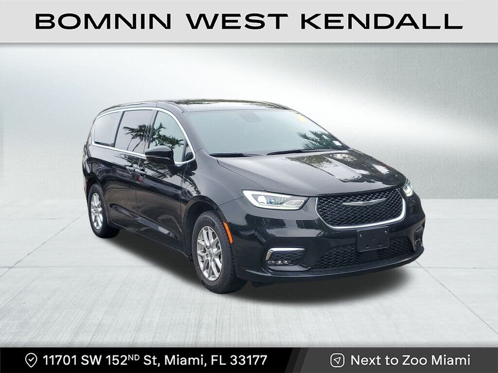 2025 Chrysler Pacifica Select FWD