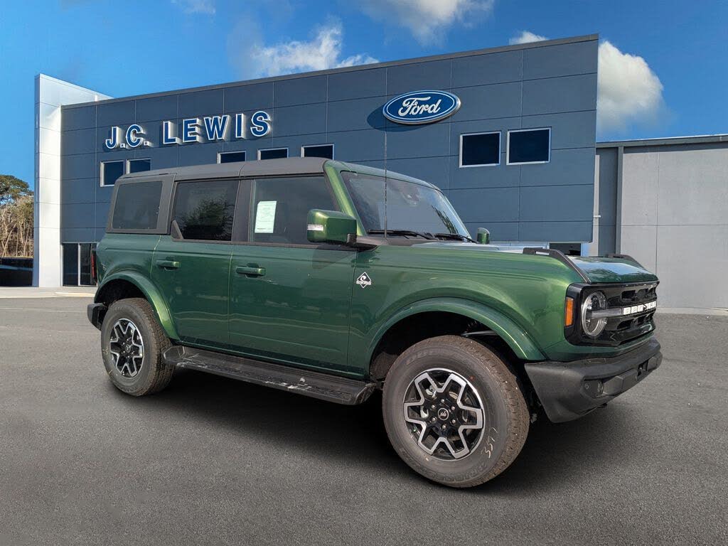 2025 Ford Bronco Outer Banks 4-Door 4WD