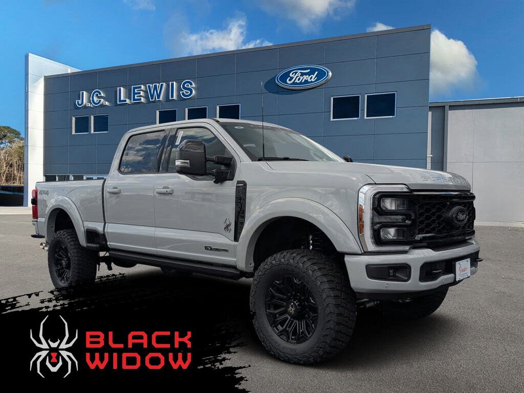 2025 Ford F-250 Super Duty Lariat Crew Cab 4WD