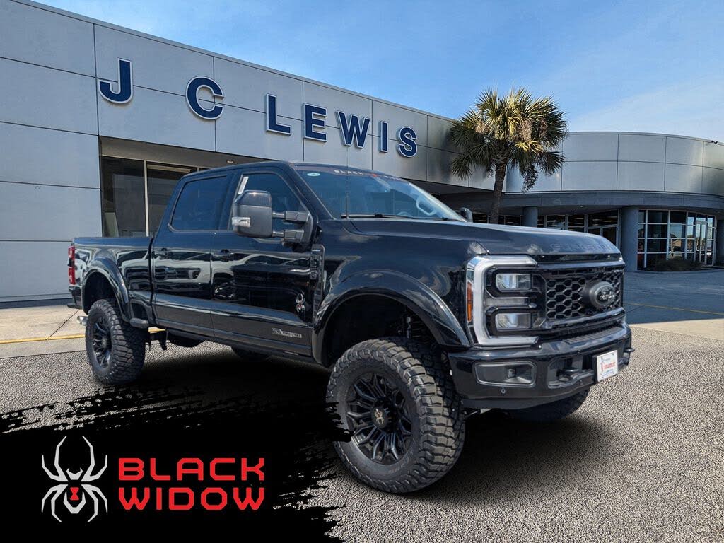2025 Ford F-250 Super Duty Lariat Crew Cab 4WD
