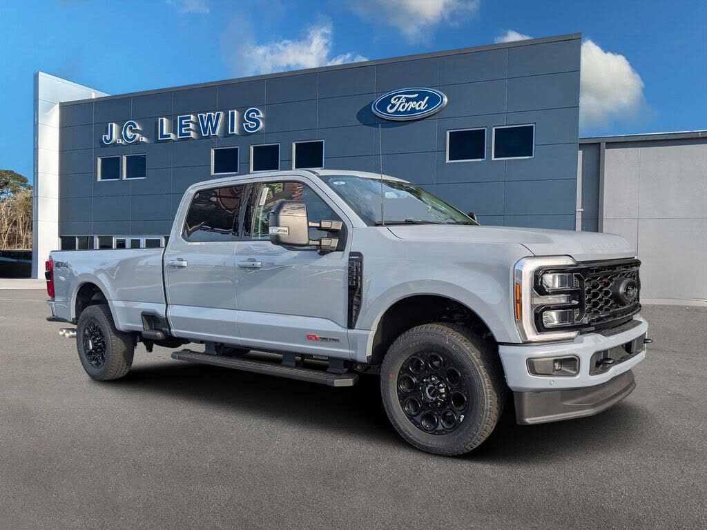 2026 Ford F-250 Super Duty Lariat Crew Cab 4WD