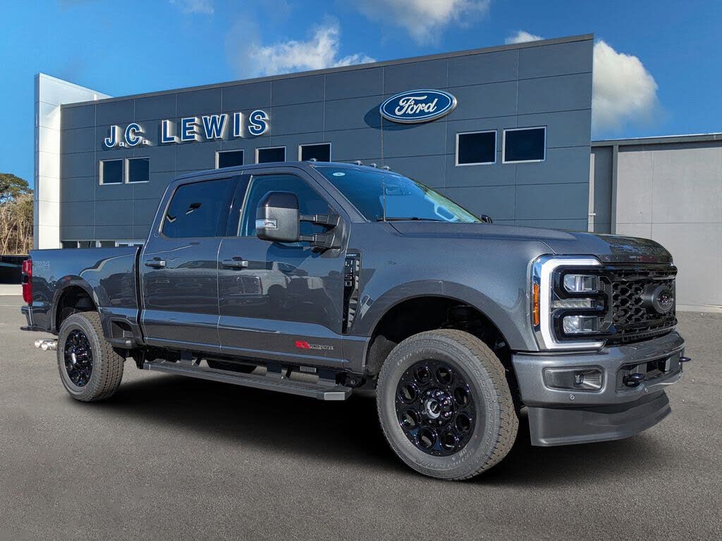 2026 Ford F-350 Super Duty Lariat Crew Cab 4WD