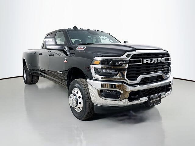 2025 RAM 3500 Big Horn Crew Cab LB DRW 4WD