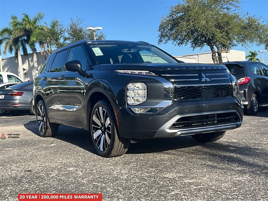 2025 Mitsubishi Outlander SEL FWD