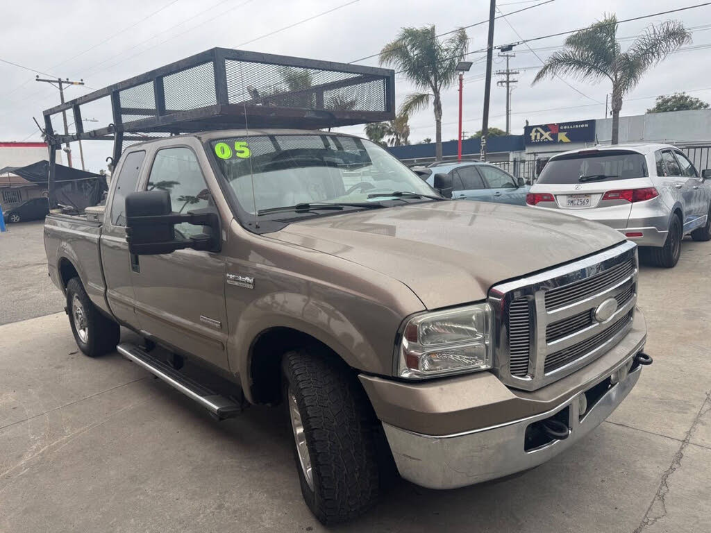 2005 Ford F-250 Super Duty Lariat Extended Cab RWD