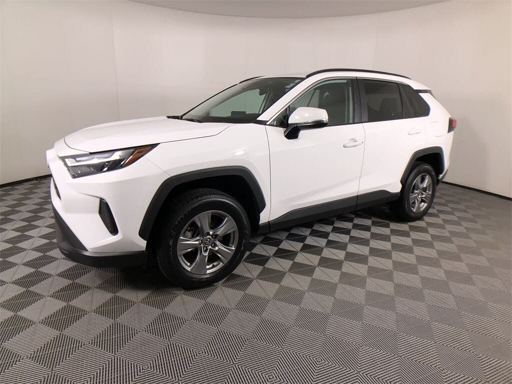 2024 Toyota RAV4 XLE AWD