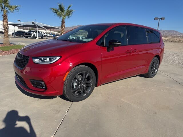 2026 Chrysler Pacifica Select FWD