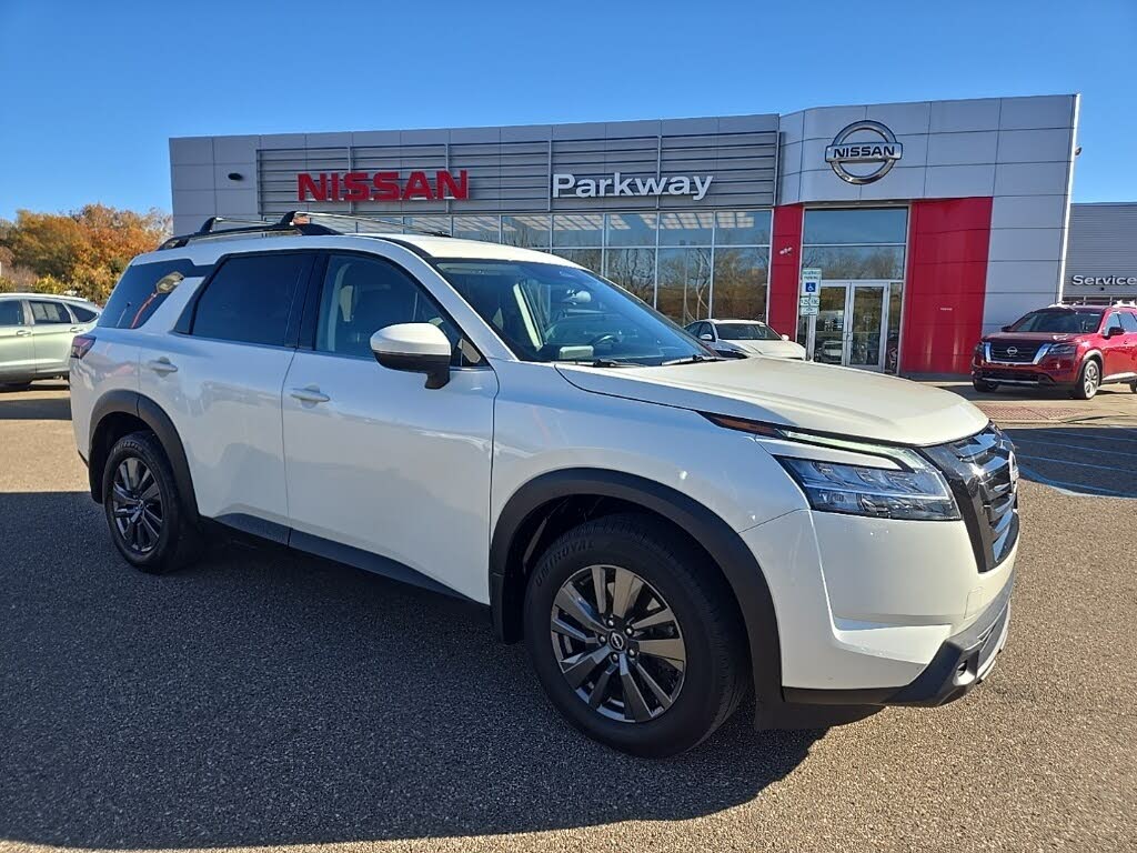2022 Nissan Pathfinder SV 4WD
