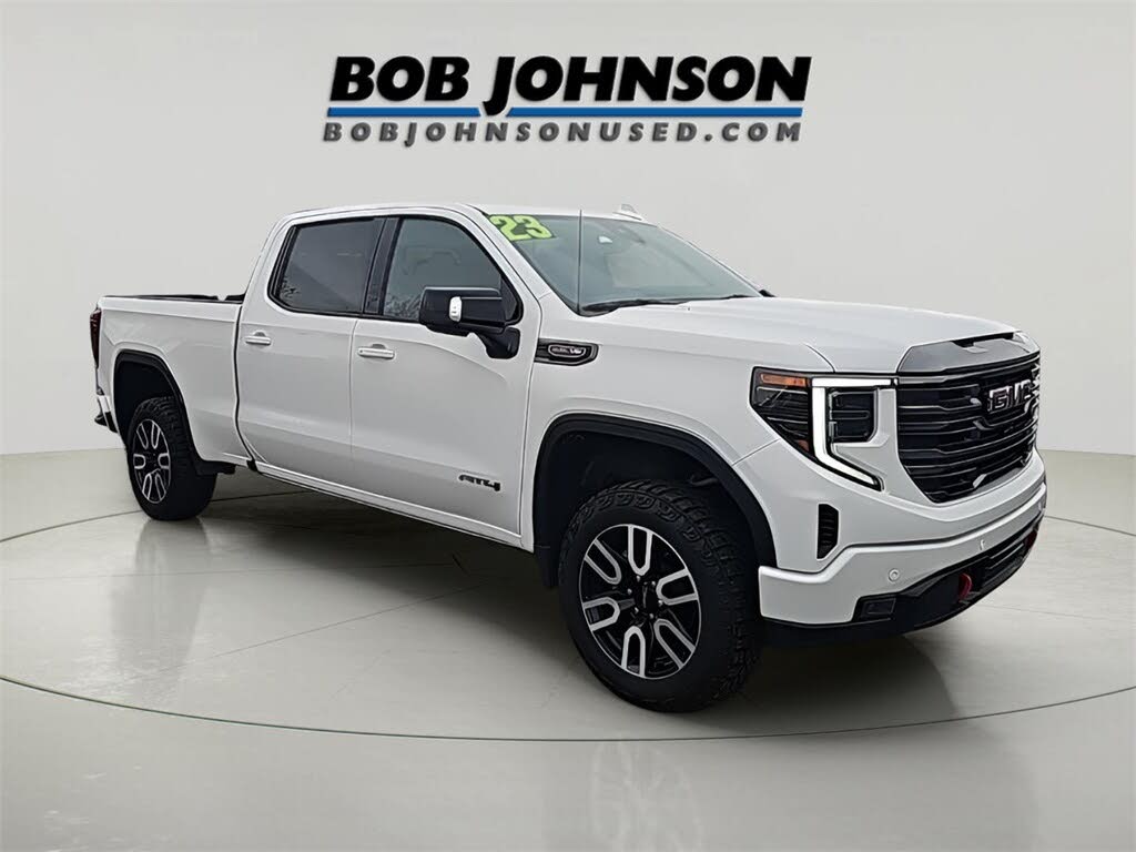 2023 GMC Sierra 1500 AT4 Crew Cab 4WD