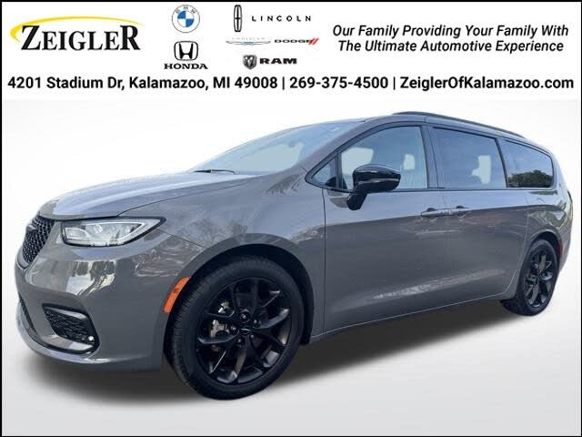 2025 Chrysler Pacifica Limited FWD