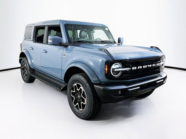 2025 Ford Bronco Outer Banks 4-Door 4WD