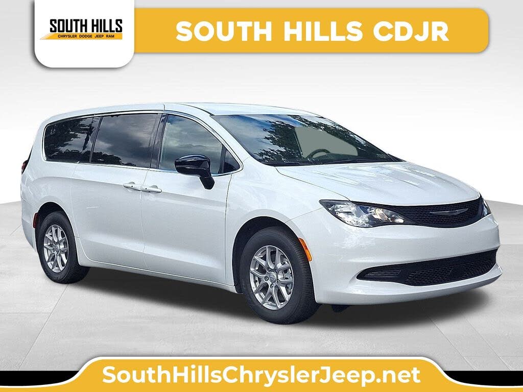 2026 Chrysler Voyager LX FWD