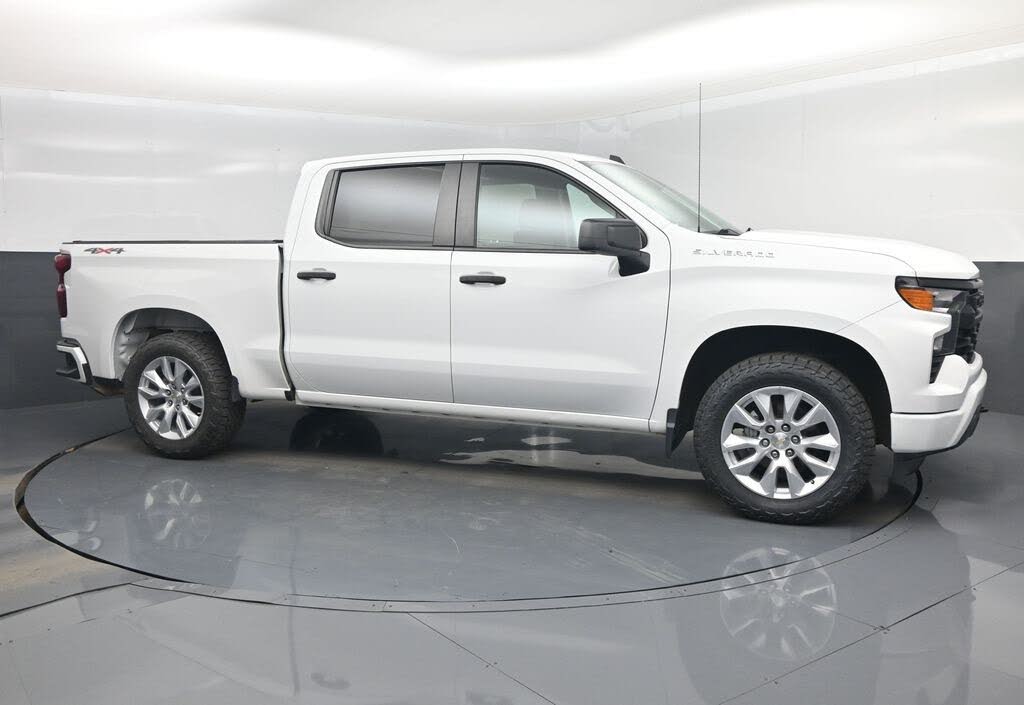 2022 Chevrolet Silverado 1500 Custom Crew Cab 4WD