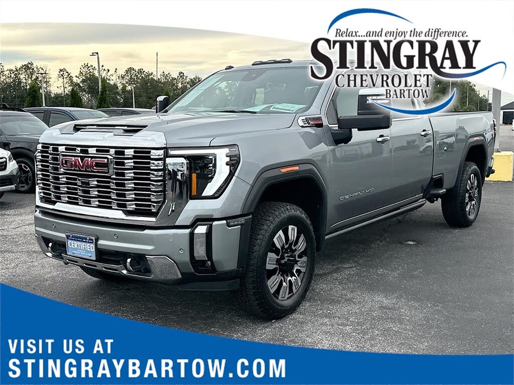 2025 GMC Sierra 3500HD Denali Crew Cab 4WD