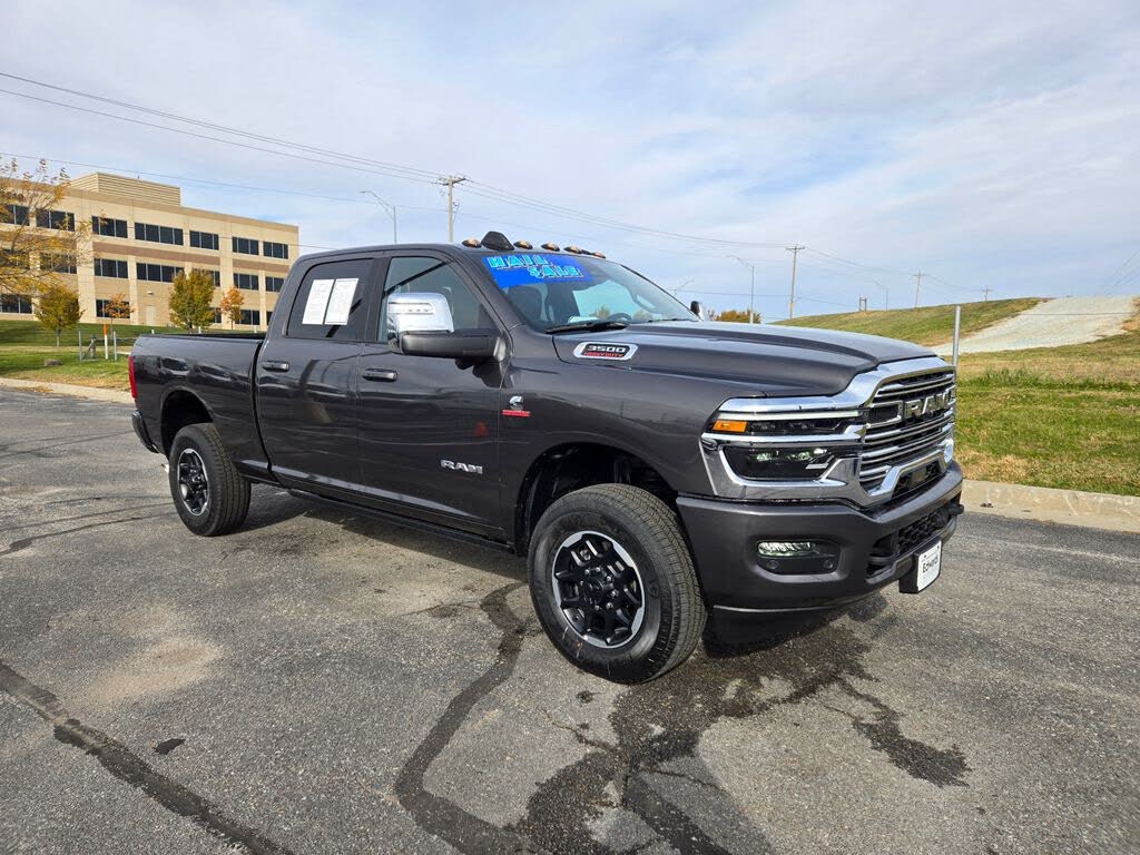 2025 RAM 3500 Laramie Crew Cab 4WD