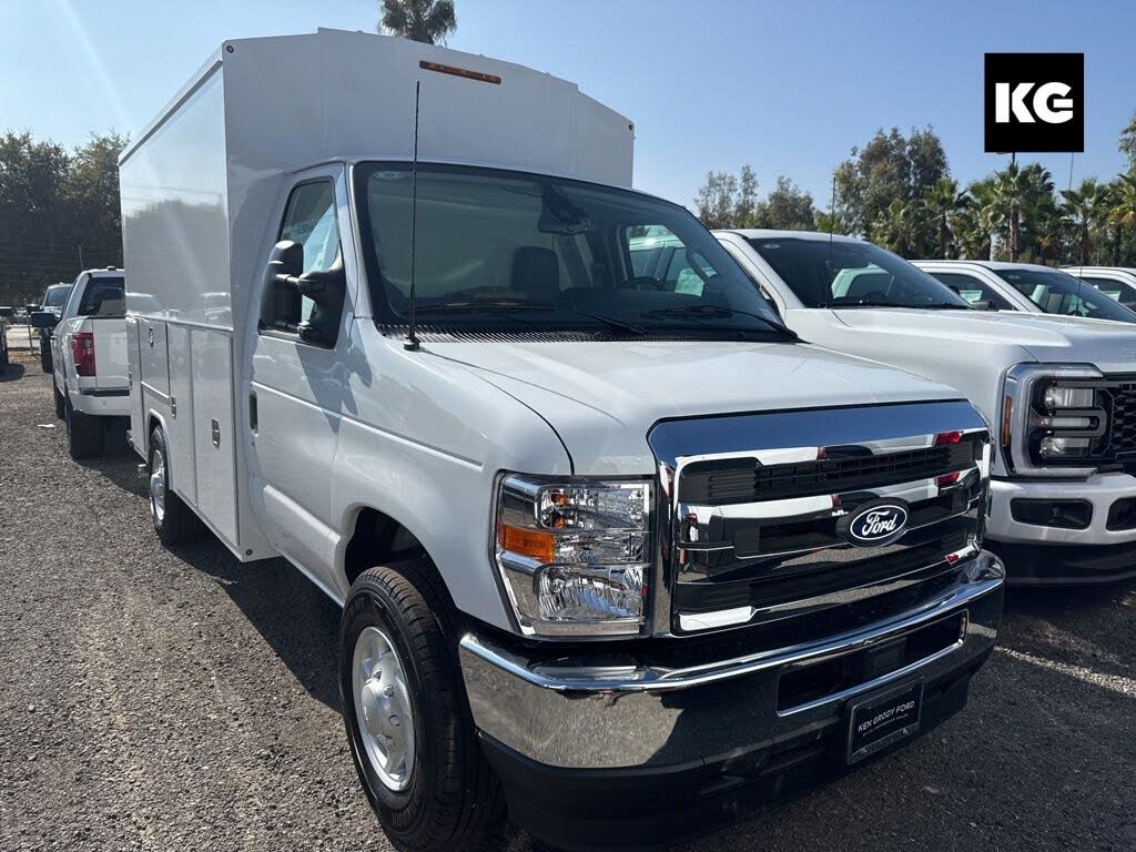 2026 Ford E-Series Chassis E-350 SD Cutaway 138 RWD