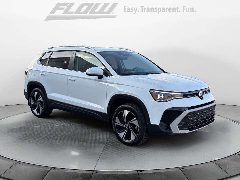 2025 Volkswagen Taos SE 4Motion