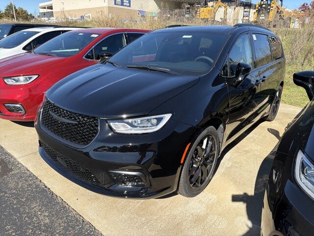 2026 Chrysler Pacifica Limited FWD