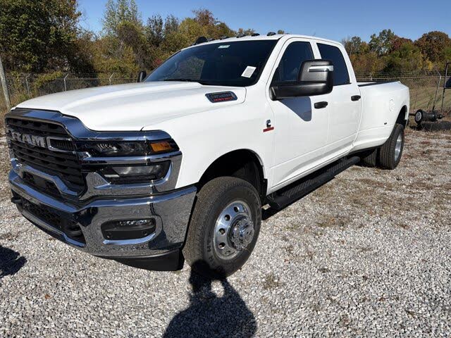 2026 RAM 3500 Tradesman Crew Cab LB DRW 4WD