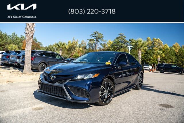 2022 Toyota Camry SE FWD