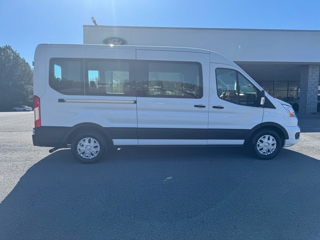 2022 Ford Transit Passenger 350 XLT Medium Roof LB RWD